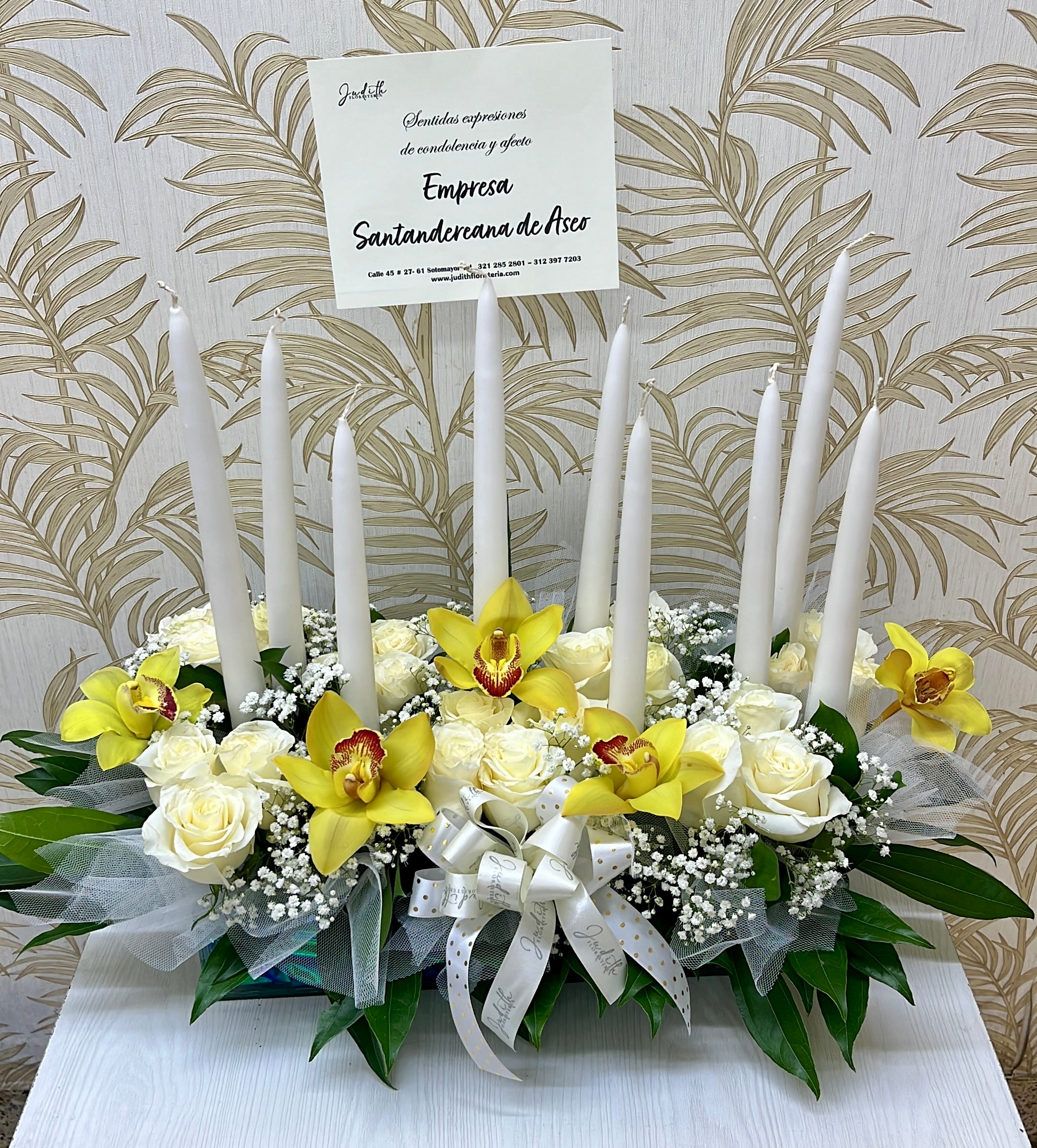 C-15   Novenario en rosas y orquídeas