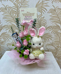 P-06  Arreglo pequeño rosas, chocolate y peluche