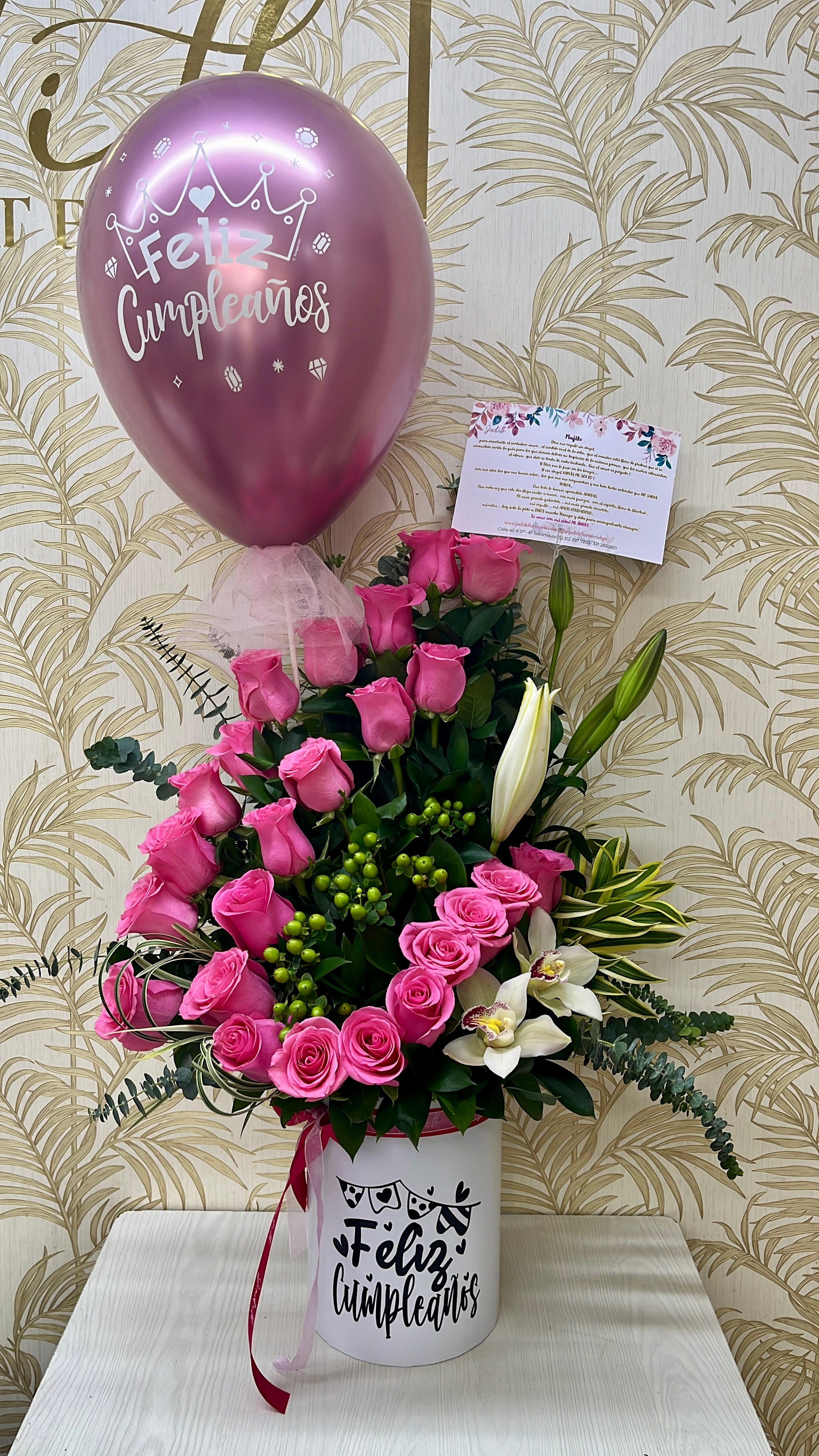 R-08  cajonera doble altura con rosas y globo