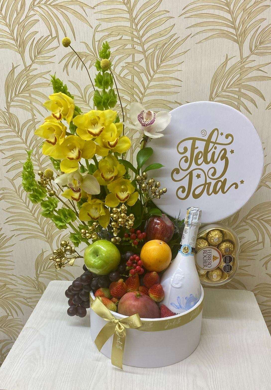 L-01 Orquídeas frutas licor y chocolates