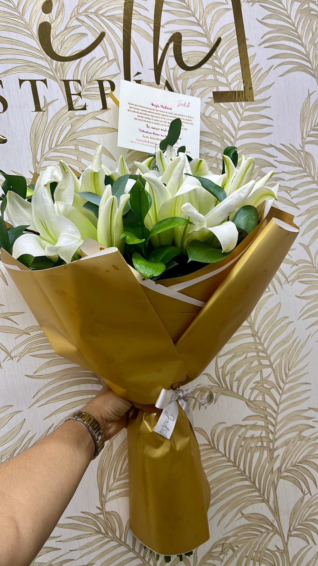 M-09   Bouquet solo lirios
