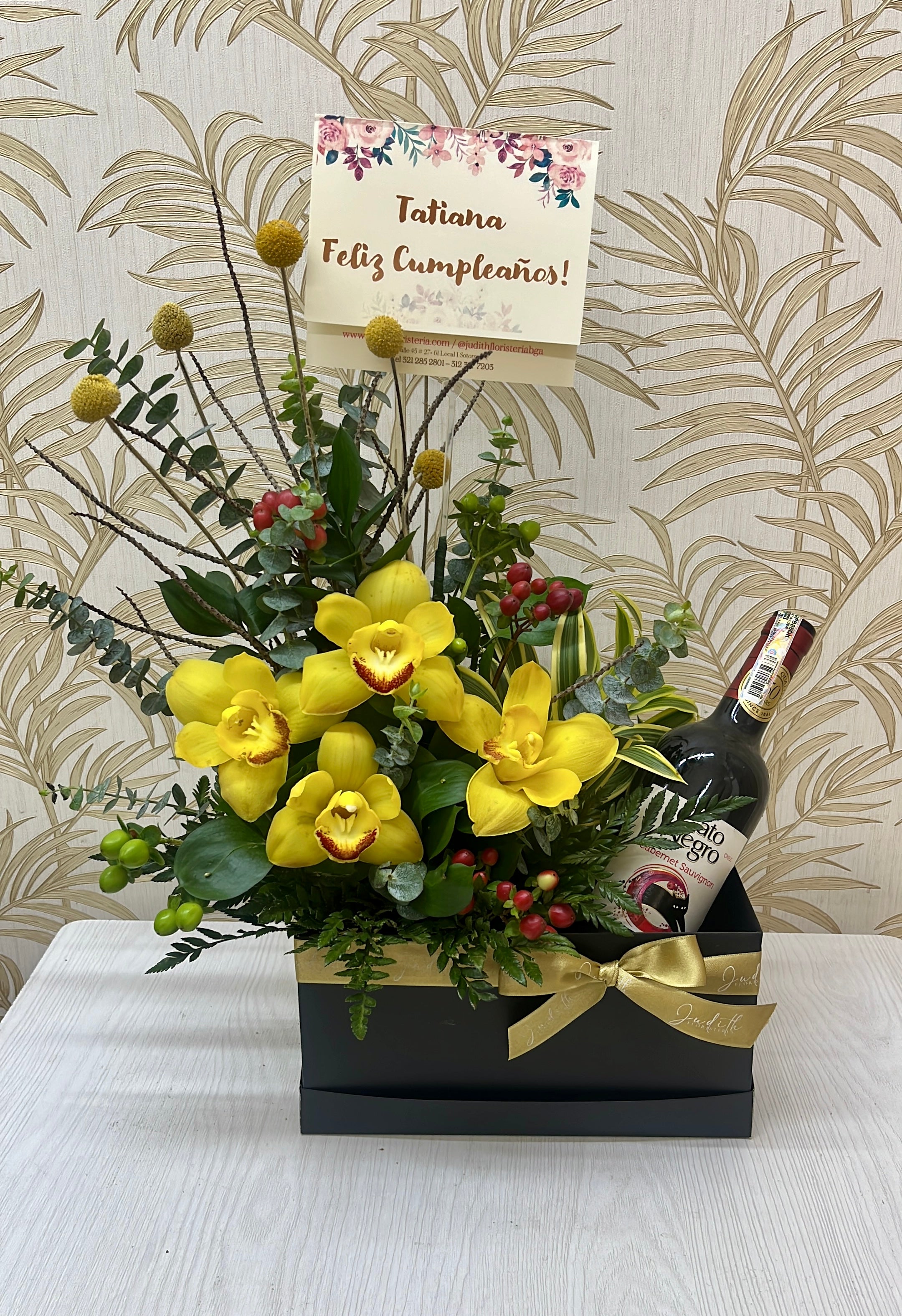 L-05   Jardinera con orquídeas y licor