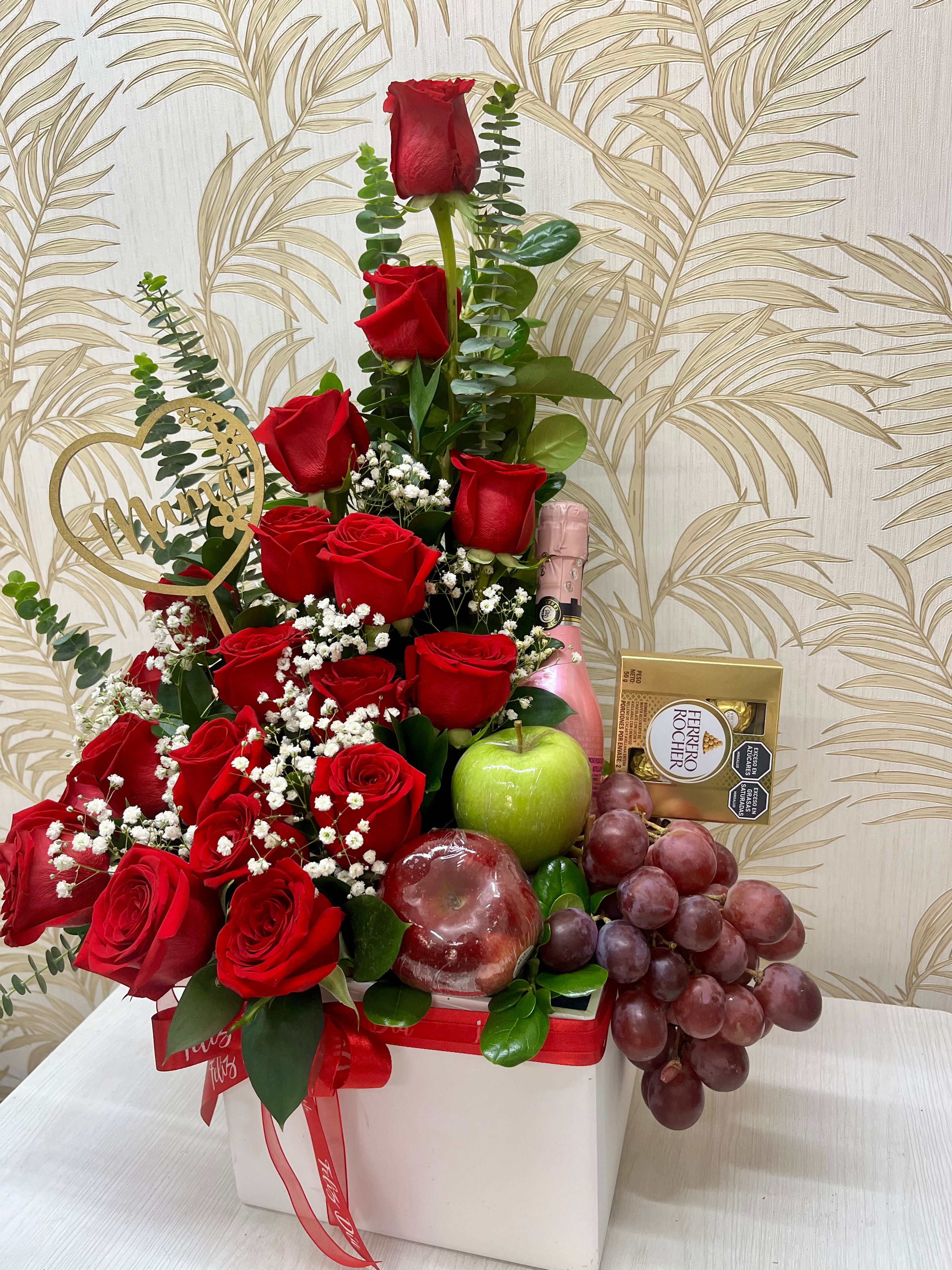 F-07   Frutero mitad rosas, chocolates y licor