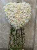 C-03   Pedestal corazón de rosas tupido